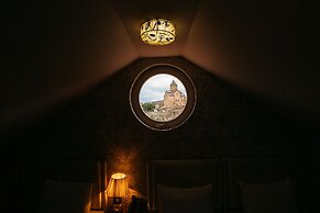 Aivani Hotel