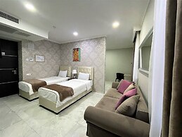 Aivani Hotel