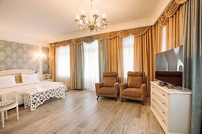 Aivani Hotel