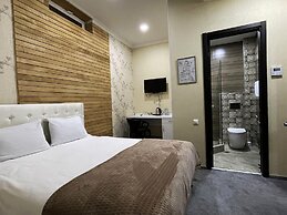 Aivani Hotel