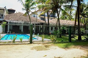 Villa Tissa Beach Resort