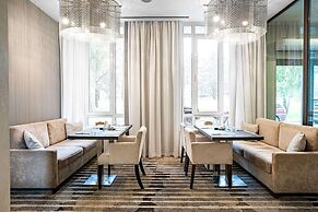 Ramada Hotel & Suites by Wyndham Novosibirsk Zhukovka