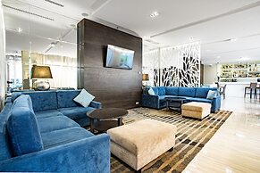 Ramada Hotel & Suites by Wyndham Novosibirsk Zhukovka