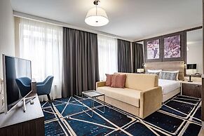 Ramada Hotel & Suites by Wyndham Novosibirsk Zhukovka
