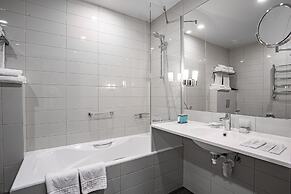 Ramada Hotel & Suites by Wyndham Novosibirsk Zhukovka