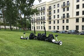 Ramada Hotel & Suites by Wyndham Novosibirsk Zhukovka