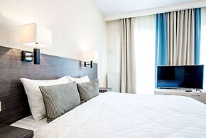 Ramada Hotel & Suites by Wyndham Novosibirsk Zhukovka