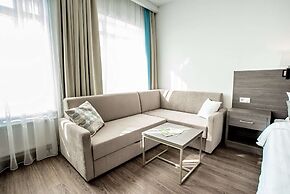 Ramada Hotel & Suites by Wyndham Novosibirsk Zhukovka