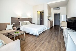 Ramada Hotel & Suites by Wyndham Novosibirsk Zhukovka