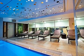 Ramada Hotel & Suites by Wyndham Novosibirsk Zhukovka