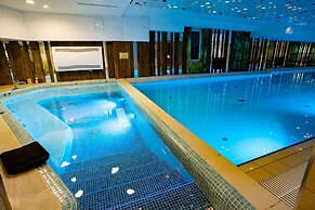 Ramada Hotel & Suites by Wyndham Novosibirsk Zhukovka