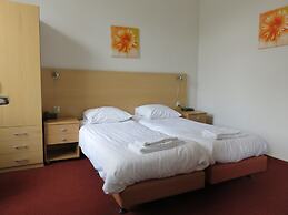 Hotel American