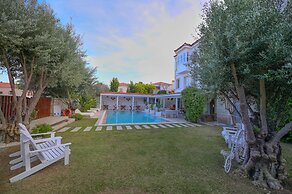 Peremere Alacati Hotel