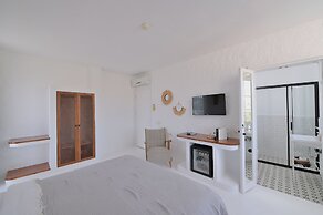 Peremere Alacati Hotel