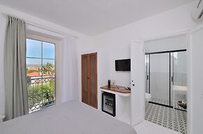 Peremere Alacati Hotel