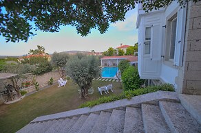Peremere Alacati Hotel