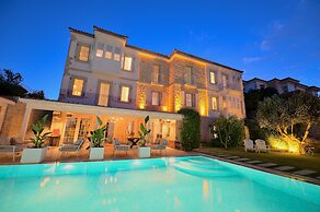 Peremere Alacati Hotel