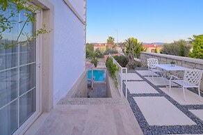 Peremere Alacati Hotel