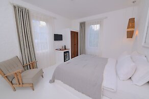 Peremere Alacati Hotel