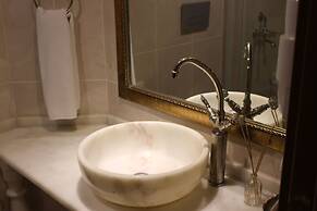 Marmara Deluxe Hotel