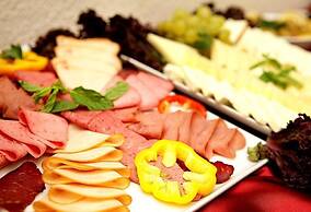 Marmara Deluxe Hotel