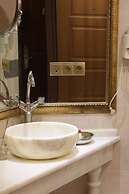 Marmara Deluxe Hotel