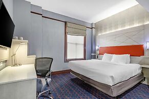 Best Western Premier Historic Travelers Hotel Alamo Riverwalk