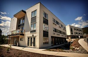Residence & Conference Centre - Merritt