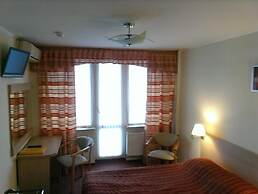 Mirniy Resort