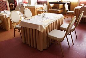 Mirniy Resort