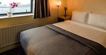 DCU Rooms at All Hallows College - Hostel