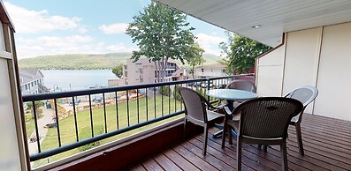 Surfside On The Lake