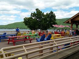Surfside On The Lake