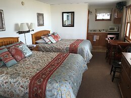 The Sandpiper Beachfront Motel