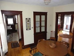 The Sandpiper Beachfront Motel