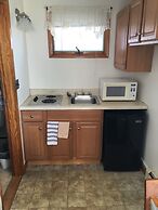 The Sandpiper Beachfront Motel