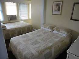 The Sandpiper Beachfront Motel