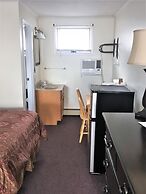 The Sandpiper Beachfront Motel