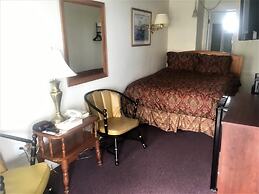 The Sandpiper Beachfront Motel