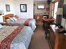 The Sandpiper Beachfront Motel