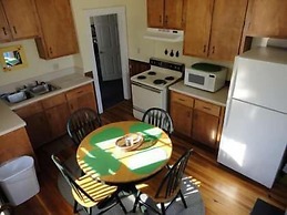 The Sandpiper Beachfront Motel