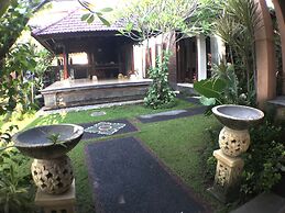Kubu Munggu Homestay