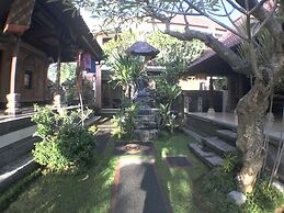 Kubu Munggu Homestay