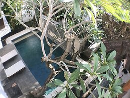 Kubu Munggu Homestay