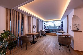 Hotel Alpina Ros Demming