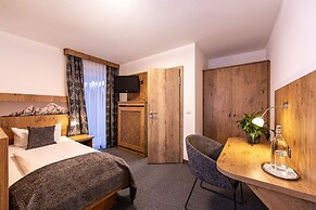 Hotel Alpina Ros Demming