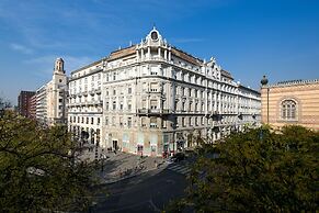 Karoly Corner Residences