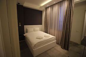 Maxela Apartments