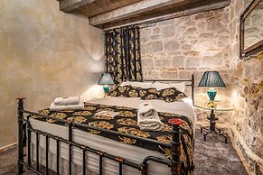Heritage Palace Varos - MAG Quaint & Elegant Boutique Hotels