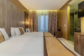 Turk Inn Ferro Hotel